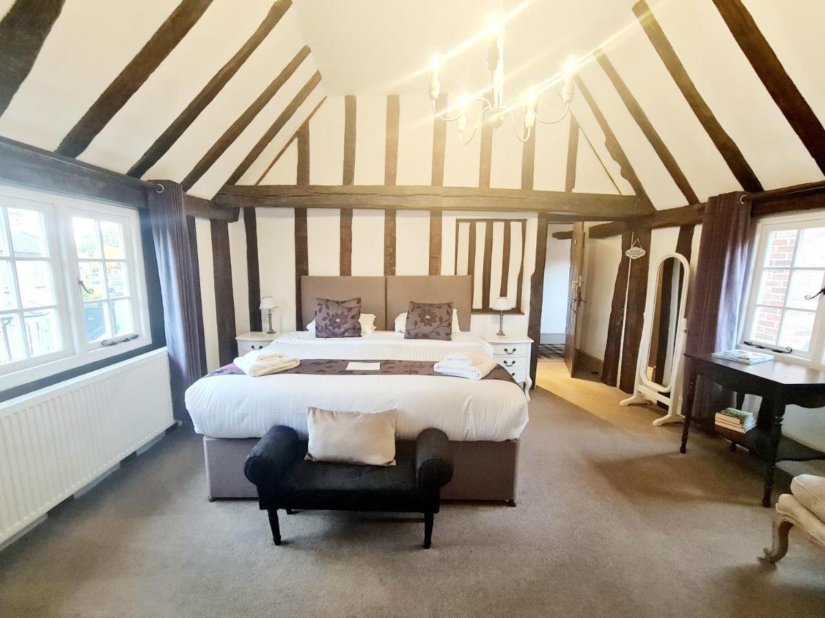 The Harvard Inn Stock Extérieur photo