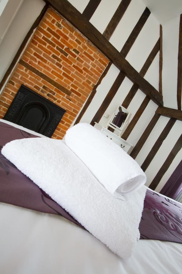 The Harvard Inn Stock Extérieur photo